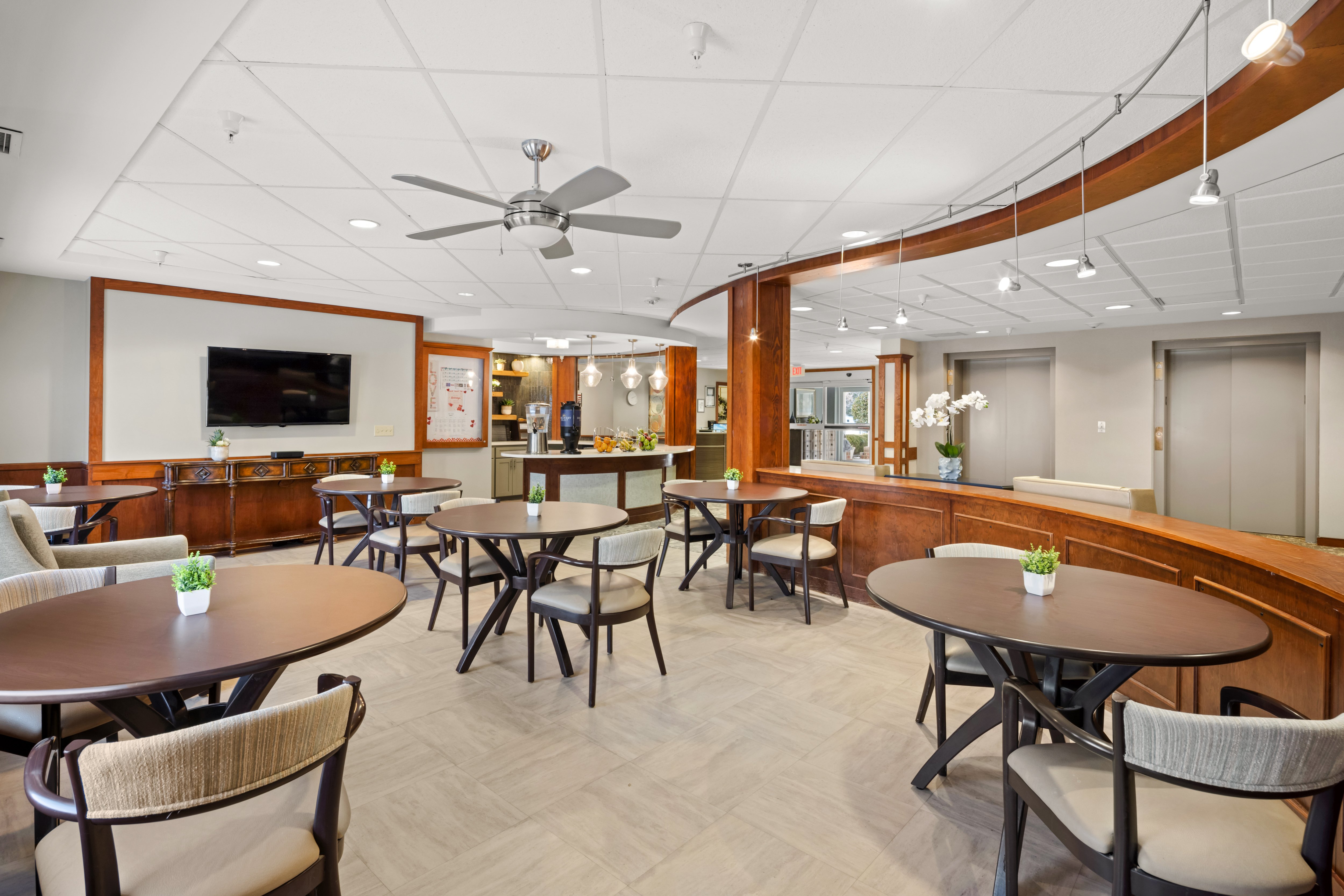 dvwe-west-end-005a bistro